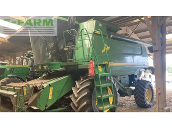 Зерноуборочный комбайн JOHN DEERE