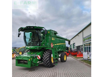 Зерноуборочный комбайн JOHN DEERE T550