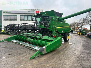 Зерноуборочный комбайн JOHN DEERE T560