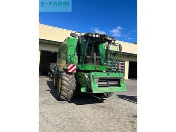 Зерноуборочный комбайн JOHN DEERE T560