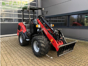 Мини-экскаватор MANITOU