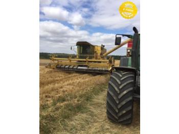 Зерноуборочный комбайн New Holland TF44: фото 1