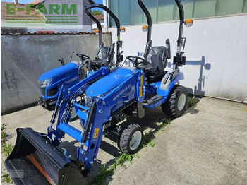 Трактор NEW HOLLAND Boomer