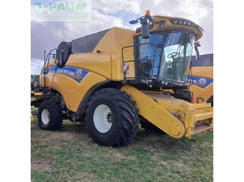 Зерноуборочный комбайн NEW HOLLAND CX series