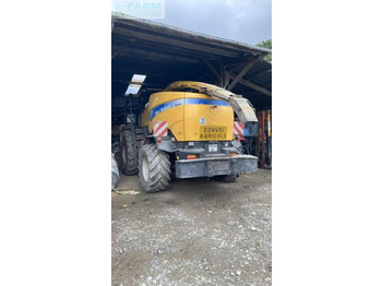 Кормоуборочный комбайн NEW HOLLAND FR9060