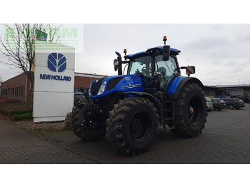 Трактор NEW HOLLAND T7
