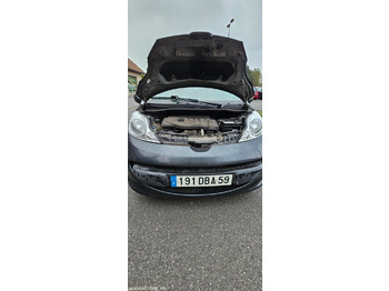 Легковой автомобиль PEUGEOT