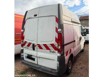 Цельнометаллический фургон RENAULT TRAFIC 2.0 DCI 115 CH L1H2 - 233176 - 2011: фото 3