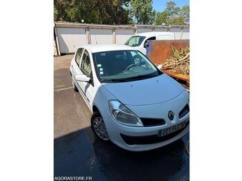 Хэтчбек RENAULT