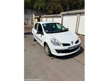 Хэтчбек RENAULT