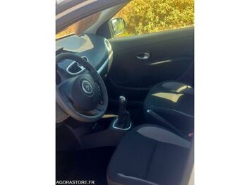 Хэтчбек Renault CLIO: фото 3 Хэтчбек Renault CLIO: фото 3