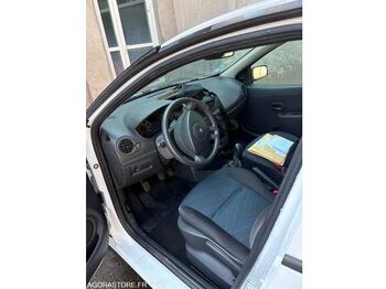 Хэтчбек Renault CLIO: фото 2 Хэтчбек Renault CLIO: фото 2