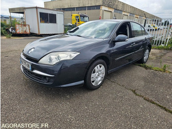 Легковой автомобиль RENAULT