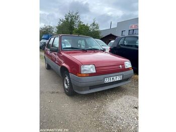 Хэтчбек RENAULT