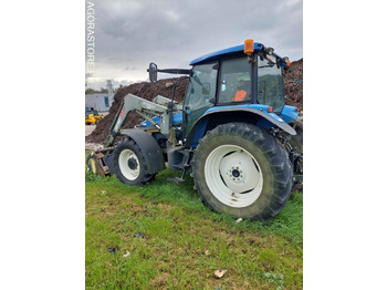 Трактор NEW HOLLAND
