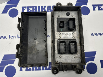 : фото в шапке страницы