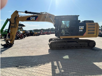 Гусеничный экскаватор CATERPILLAR 320EL