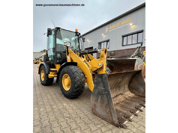 Колёсный погрузчик CATERPILLAR