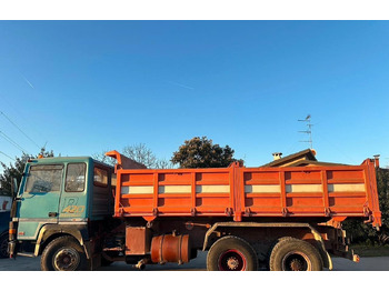 Самосвал Renault R420 3 assi ribaltabile: фото 5 Самосвал Renault R420 3 assi ribaltabile: фото 5