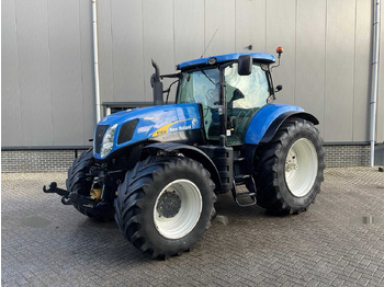 Трактор NEW HOLLAND T7000