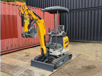 Мини-экскаватор