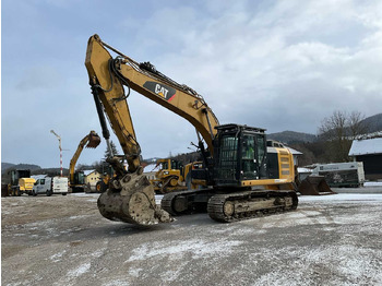 Гусеничный экскаватор CATERPILLAR 320EL