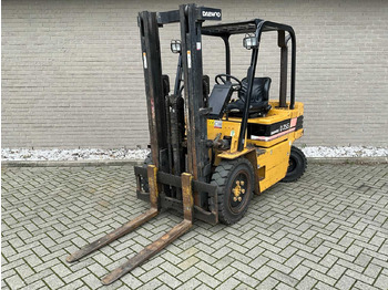 Вилочный погрузчик