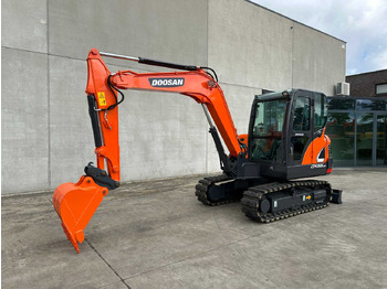 Гусеничный экскаватор DOOSAN DX55-9C