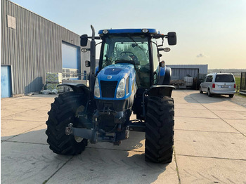 Трактор New Holland T6070: фото 2