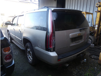 Грузопассажирский фургон Voiture Chevrolet Suburban (2006-355.000 km) Numéro de châssis : 1GNFK16327J170092 - Kilométrage : 355000: фото 4
