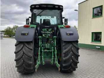 Трактор John Deere 6215R: фото 5