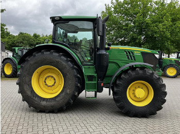 Трактор John Deere 6215R: фото 2