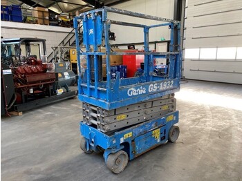 Ножничный подъемник GENIE