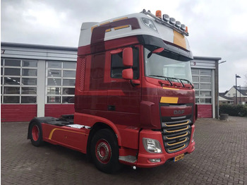 Тягач DAF XF 460