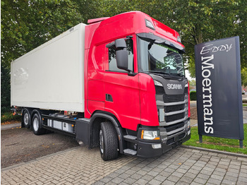 Грузовик с закрытым кузовом SCANIA S 500