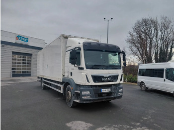 Грузовик с закрытым кузовом MAN