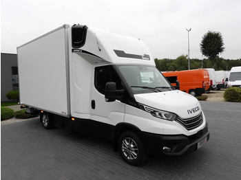 Фургон с закрытым кузовом Iveco DAILY 35S18 KONTENER HI-MATIC WINDA 8 PALET TEMPOMAT NAWIGACJA L: фото 4