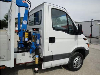 Грузовик бортовой/ Платформа, Автоманипулятор Iveco Daily 35C11 - flatbed+crane: фото 5 Грузовик бортовой/ Платформа, Автоманипулятор Iveco Daily 35C11 - flatbed+crane: фото 5