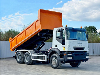 Самосвал IVECO Trakker