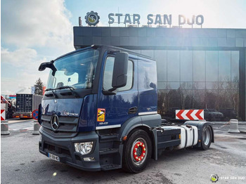 Тягач MERCEDES-BENZ Actros 1843