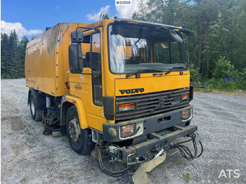 Подметально-уборочная машина VOLVO FL