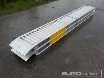 Строительное оборудование Unused CLM 85.25 Aluminium Loading Ramps (2 of) 2920kg Capacity, 2500mm Length: фото 2