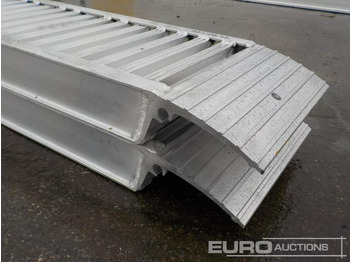 Новый Погрузочная рампа Unused CLM 85.25 Aluminium Loading Ramps (2 of) 2920kg Capacity, 2500mm Length: фото 4