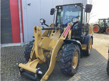 Колёсный погрузчик CATERPILLAR 906