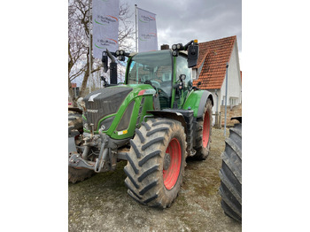 Трактор FENDT 718 Vario