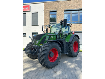 Трактор FENDT 724 Vario