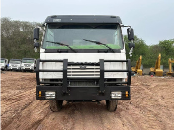 Самосвал SINOTRUK HOWO