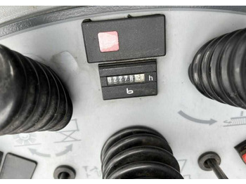 Промышленная подметальная машина Hako Jonas 1200V: фото 5