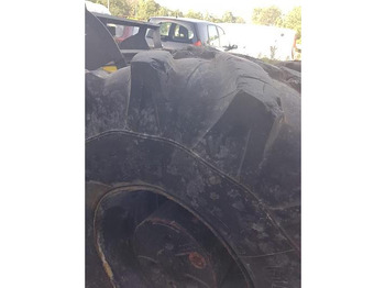 Шины и диски Michelin 18R19.5XF: фото 4