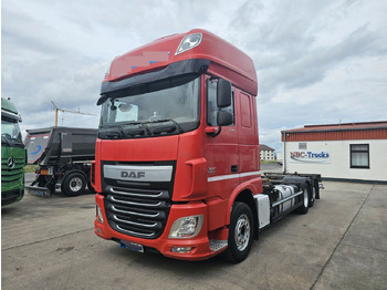 Грузовик-контейнеровоз/ Сменный кузов DAF XF 440